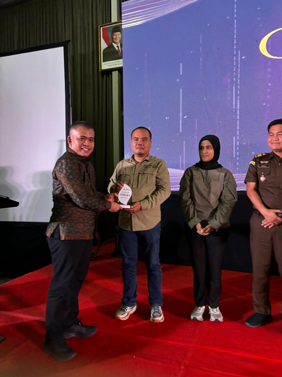 Kordiv P3S (Herik Parnando) menerima Penghargaan Prestasi Terbaik 1 Tingkat Provinsi Jambi