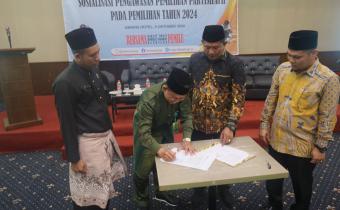 Ketua Bawaslu Kabupaten Bungo Menandatangani MoU dengan Kementerian Agam Kabupaten Bungo 